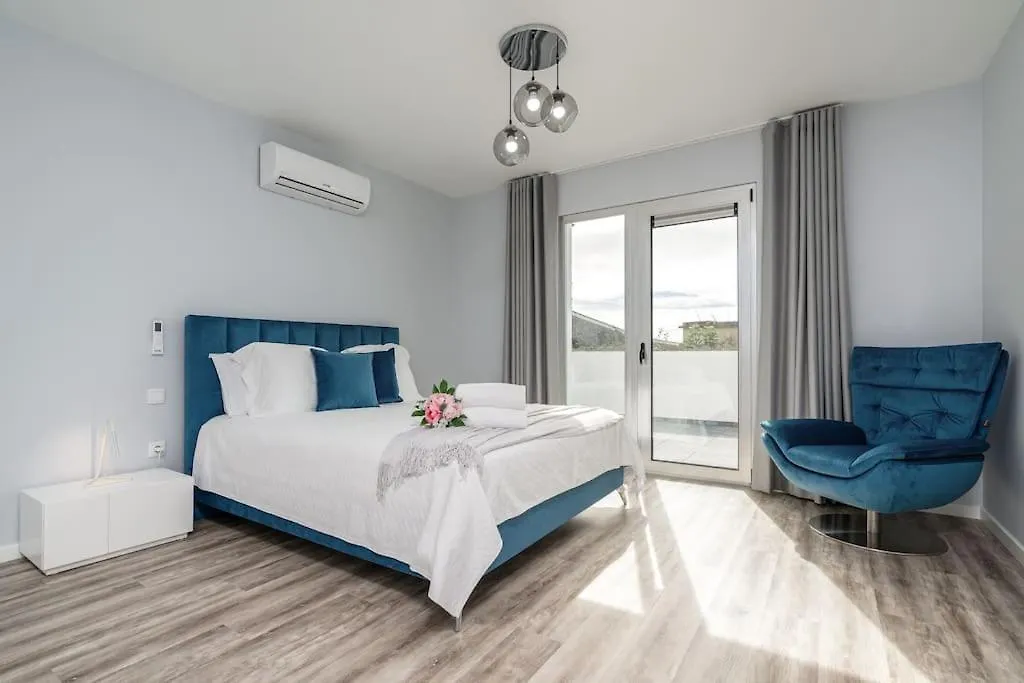 Casa Alan By Rent2U, Lda Villa Arco da Calheta
