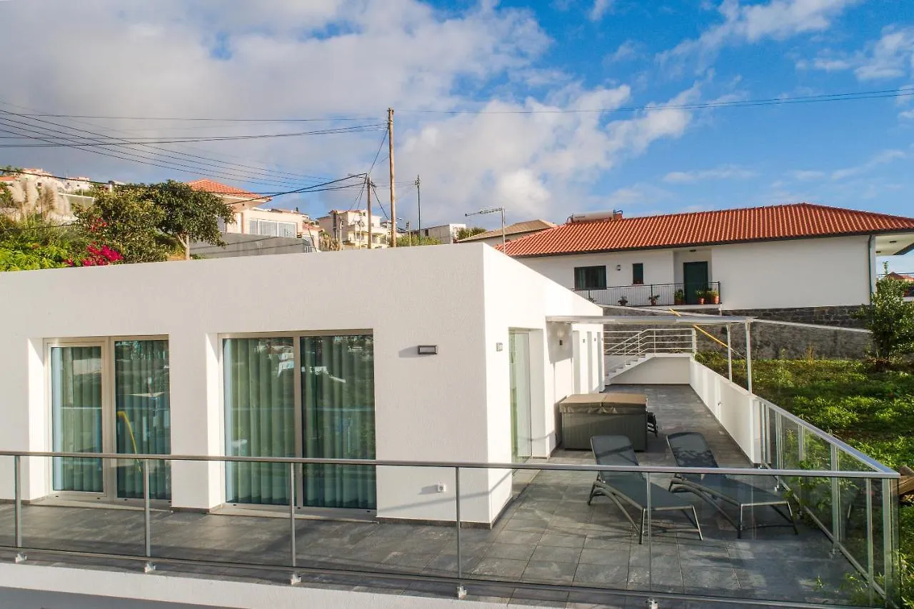 Casa Alan By Rent2U, Lda Villa Arco da Calheta  0*, Arco da Calheta (Madeira) Portugal